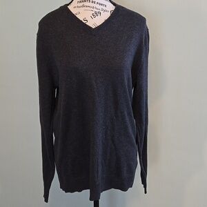 Grey Old Navy V-Neck Sweater